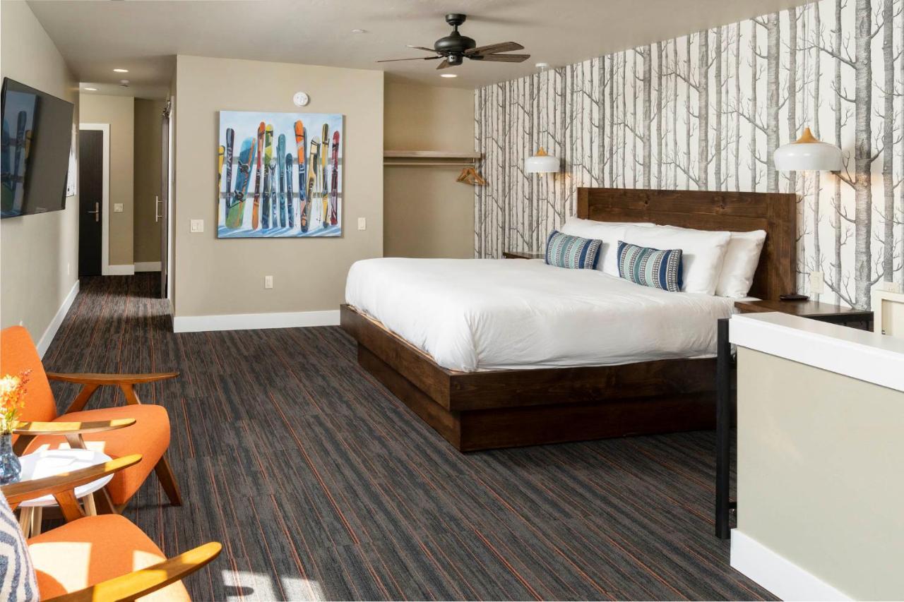 Ski Inn Taphouse Hotel Sisters Luaran gambar